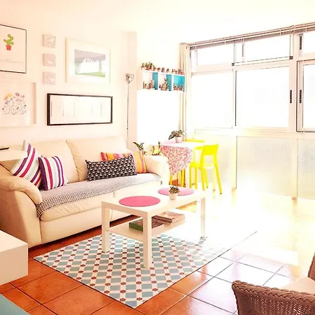 Calle Clavellinas Apartment *